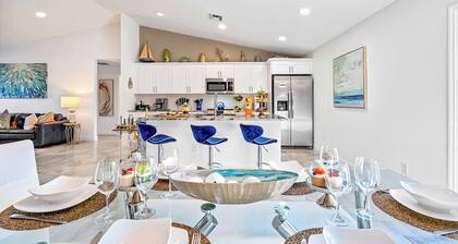 Luxe Heated Pool Home, Tiki Hut, Bar, Air Hockey!