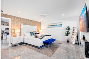 3 chambres, fer et planche à repasser, Wi-Fi gratuit, draps fournis