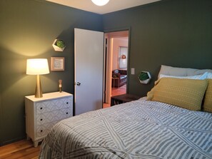 3 bedrooms, desk, iron/ironing board, travel cot