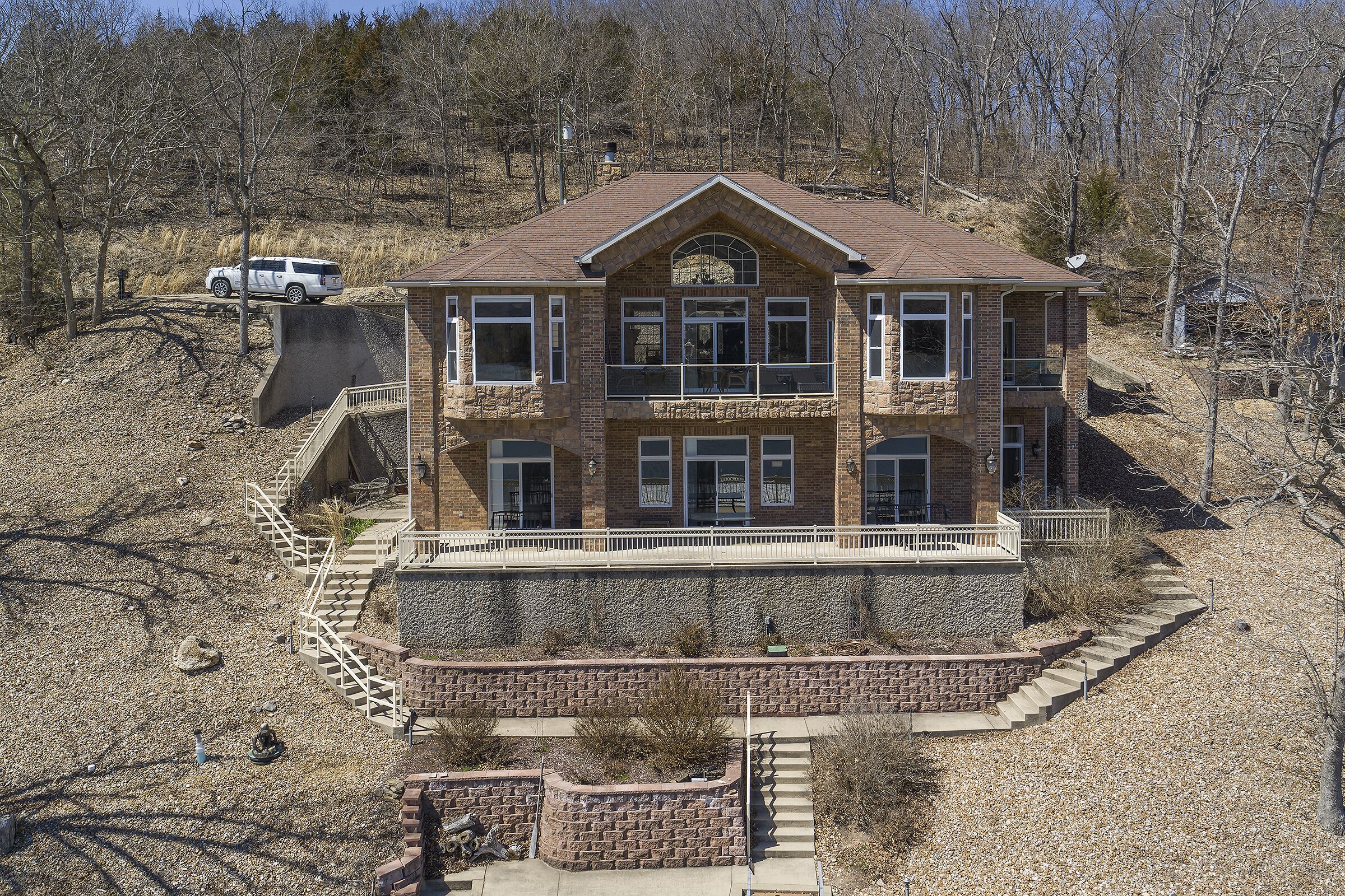 The Proctor 55 - Luxury Home in Proctor Cove, Gentle Water, Amazing Lake Views