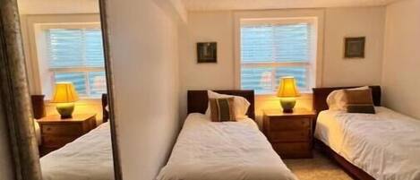 5 chambres, fer et planche Ă repasser, Wi-Fi gratuit, draps fournis