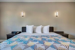 Free WiFi, bed sheets - Studio 6 Suites Springfield, OH (Springfield)