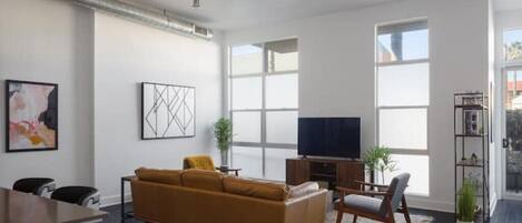 Smart TV, stereo