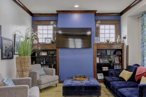 Smart TV, ping pong - Cozy Bluff City Bungalow -3.5 miles to Downtown Memphis (Memphis)