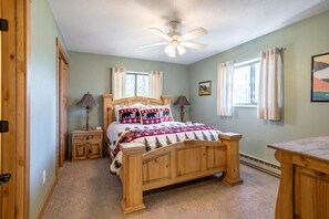 2 bedrooms, desk, travel crib, free WiFi