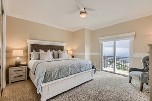 6 bedrooms, desk, iron/ironing board, free WiFi