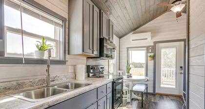 Tiny Home Escape on 48 Acres -Near Rocker B Ranch in Graford, Texas -Fire Pit