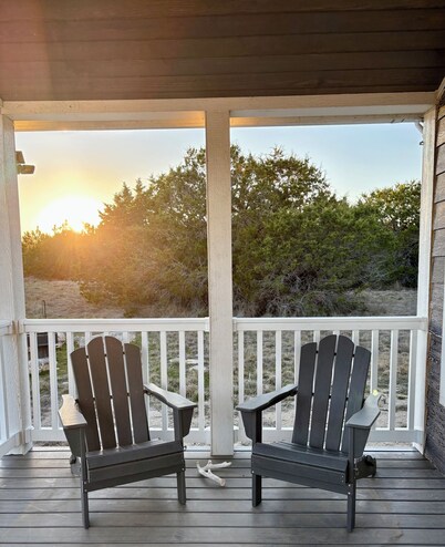 Tiny Home Escape on 48 Acres -Near Rocker B Ranch in Graford, Texas -Fire Pit