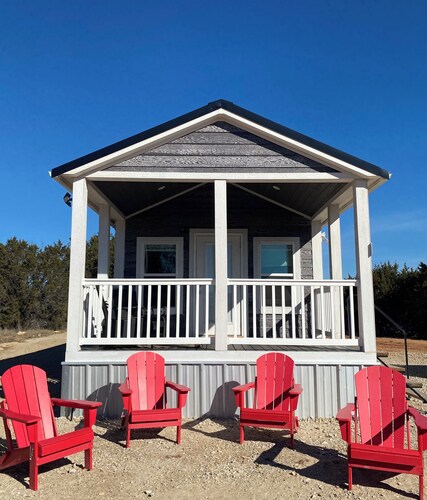 Secluded CapeWest Cabin @Graford, TX close to Rocker B