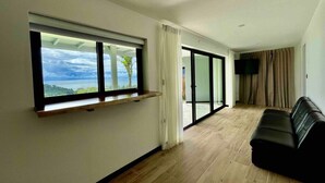 Leilighet, privat bad, havutsikt (5) | Lounge
