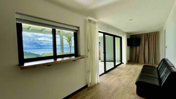 Apartment, Private Bathroom, Ocean View (5) | Lounge