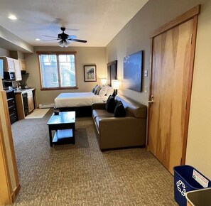 1 chambre, fer et planche à repasser, Wi-Fi, draps fournis