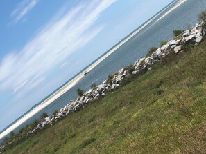 Beach nearby, sun-loungers, beach towels