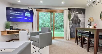 CozyDen-Location, Fireplace, Ski Off/Shuttle On!