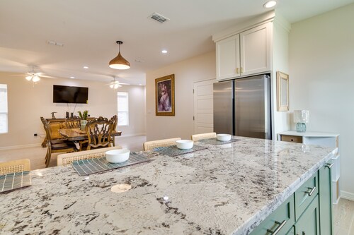 WFH-Friendly Brownsville Home w/ Private Patio