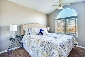 4 bedrooms, iron/ironing board, travel cot, WiFi - North Salt Lake Vacation Rental: 7 Mi to Downtown (North Salt Lake)
