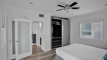 1 bedroom, desk, iron/ironing board, travel cot