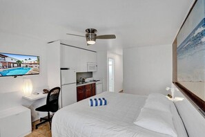 Desk, iron/ironing board, WiFi