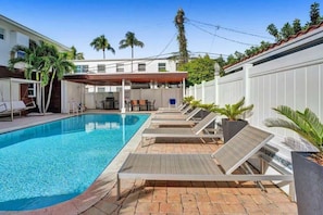 Pool - Waves: Beach Town Studio Apartment For 4 (Pompano Beach)