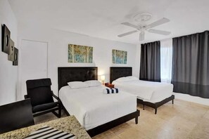 Tabla de planchar con plancha y wifi