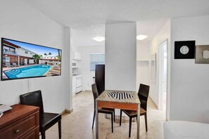 Interior - Waves: Beach Town Studio Apartment For 4 (Pompano Beach)