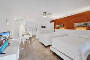 مكتب ومكواة/لوح كي وواي فاي