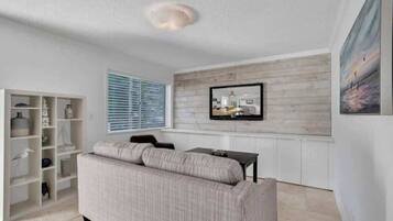 Televisión y oficina