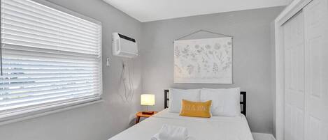 1 chambre, bureau, fer et planche à repasser, Wi-Fi