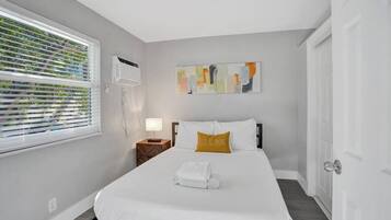 1 chambre, bureau, fer et planche à repasser, Wi-Fi