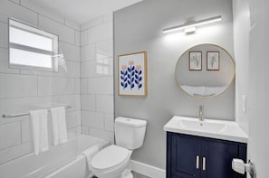 Hiustenkuivaaja, pyyhkeet, vessapaperi