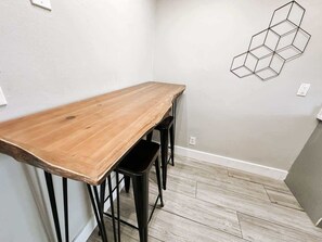 Dining - Urban Escape: 1BR Near Las Olas (Fort Lauderdale)