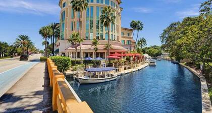 Rustic Retreats minutes from Las Olas #20