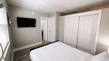 1 bedroom, iron/ironing board, travel crib, WiFi