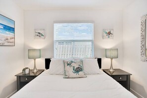 4 bedrooms, iron/ironing board, WiFi