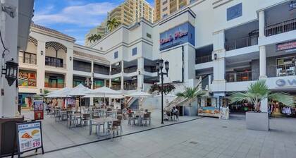 Rustic Retreats 1BR Minutes From Las Olas