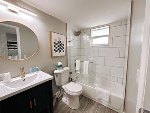 Shower, hair dryer - Rustic Retreats 1BR Minutes From Las Olas (Fort Lauderdale)