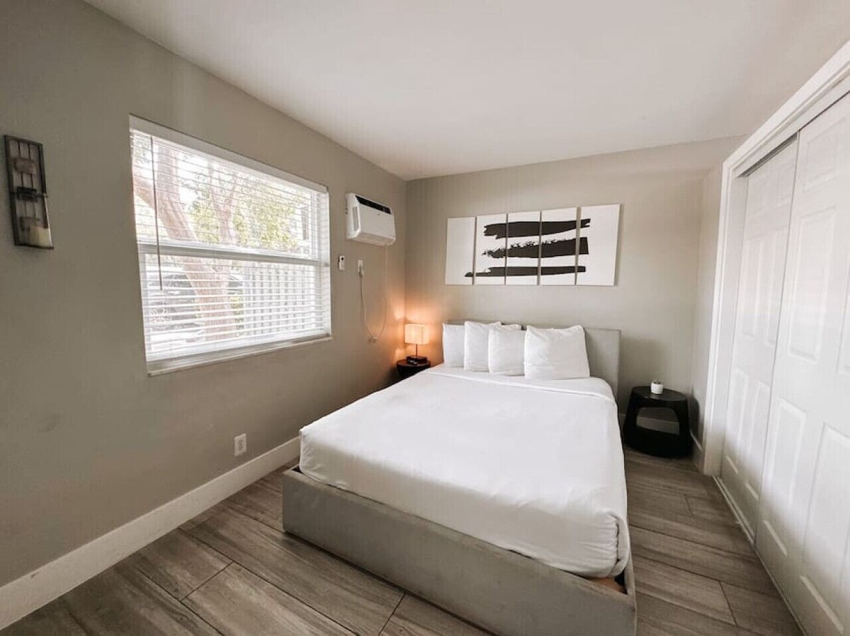 Rustic Retreats: Beachy 1BR in the heart of Fort Lauderdale