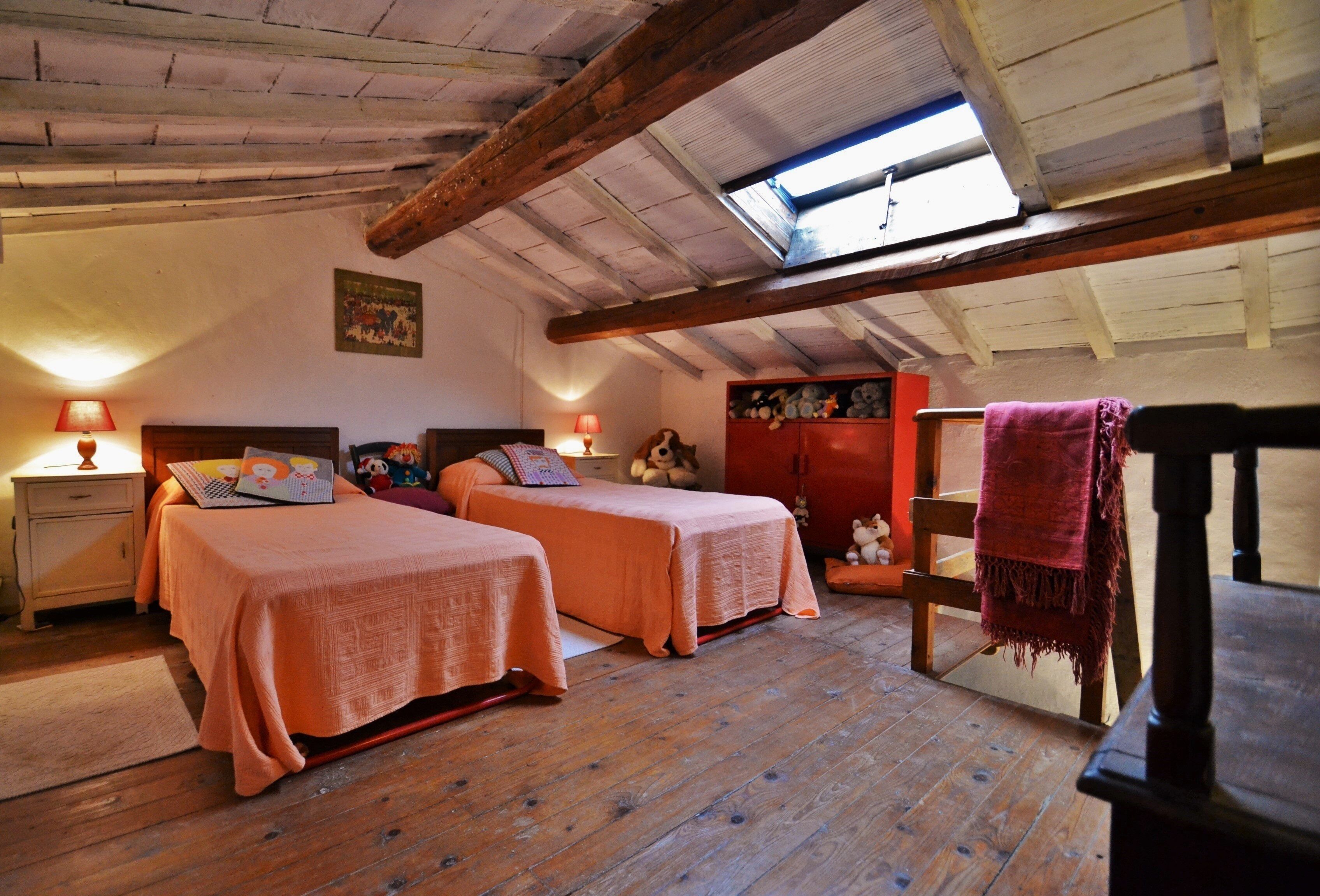 5 chambres, lit parapluie, Wi-Fi gratuit, draps fournis