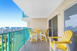 Outdoor dining - Gulf Shores Plantation-Palms 6504 (Gulf Shores)