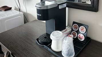 Een strijkplank/strijkijzer, gratis wifi, beddengoed