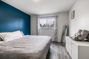 4 bedrooms, iron/ironing board, free WiFi, bed sheets