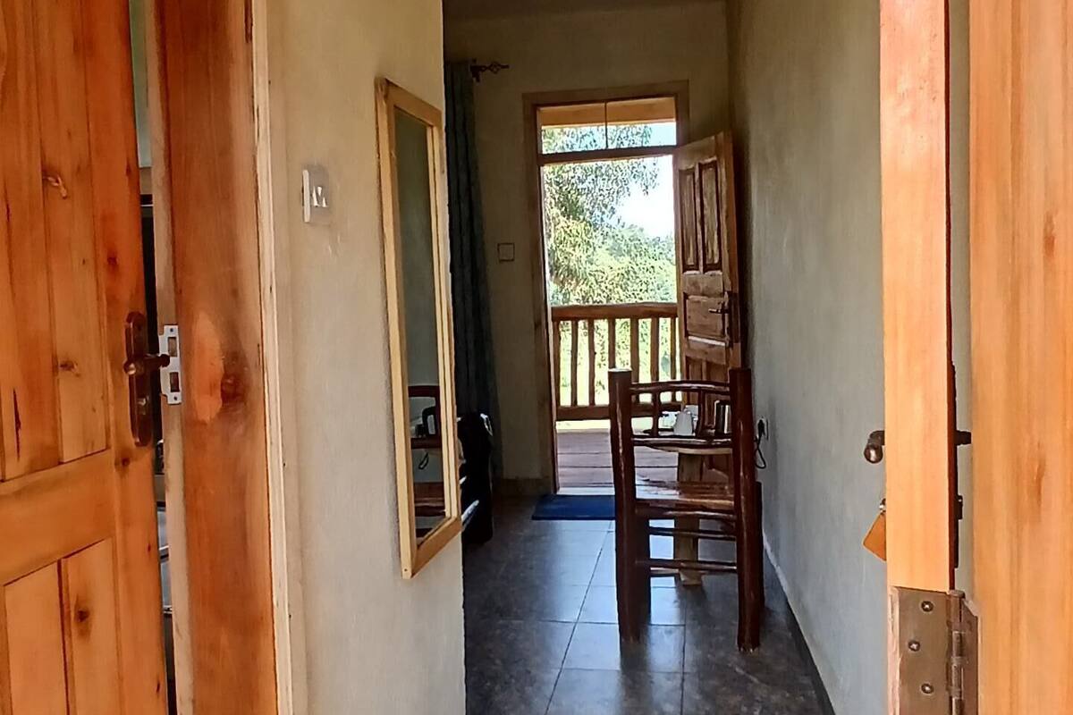 Habitación estándar, balcón, vista al jardín | Sábanas de algodón egipcio y ropa de cama de alta calidad