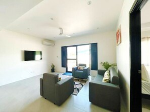Living area - Naisoso Island offers convenience for travelers with its close proximity. (Nadi)