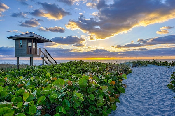 In StrandnĂ€he, StrandtĂŒcher