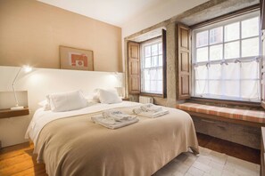 1 bedroom, iron/ironing board, Internet, bed sheets - Porto Premium River View I (Porto)