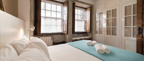 1 bedroom, iron/ironing board, Internet, bed sheets