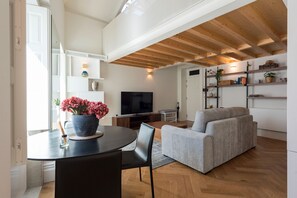 Interior - Flores City Retreat! (Porto)