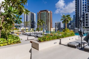 Outdoor pool -  Maison Privee - Exquisite Duplex with Private Patio & Loft Living (Dubai)