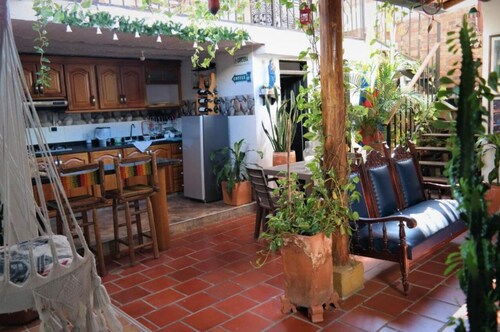 Hostel Santander Aleman Cerca al parque Gallineral