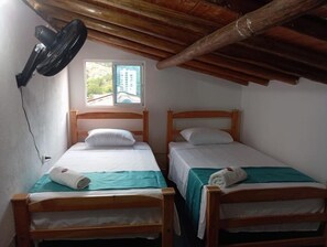 2 bedrooms, desk, free WiFi, bed sheets